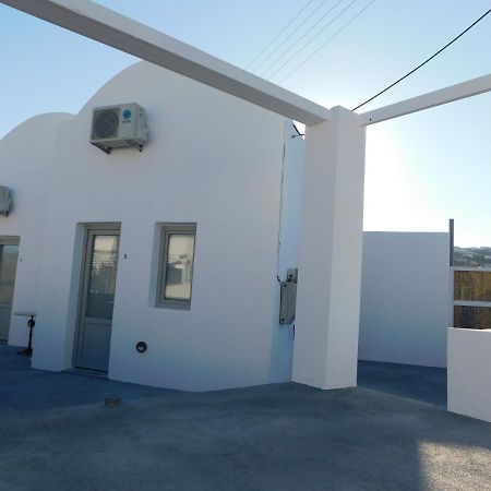 Fira Capital Rooms Exterior photo