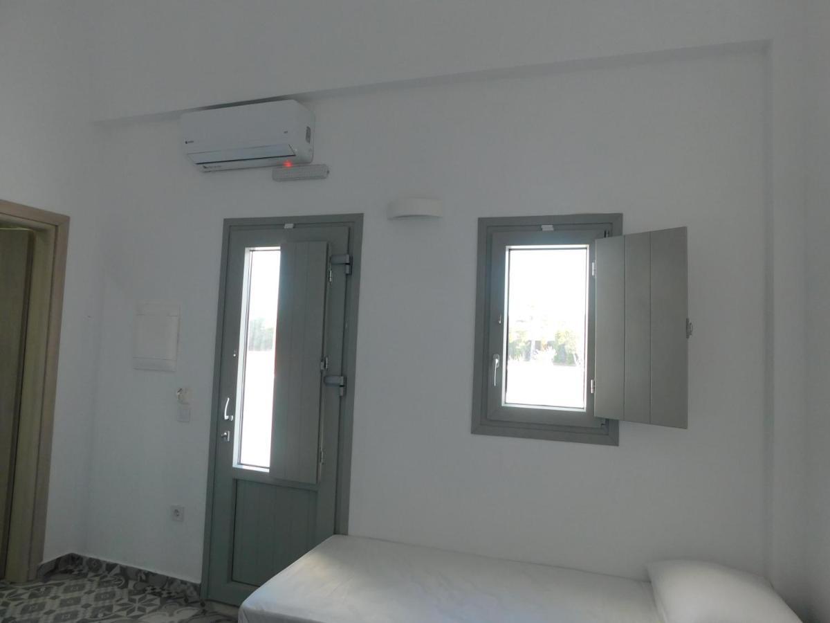 Fira Capital Rooms Exterior photo