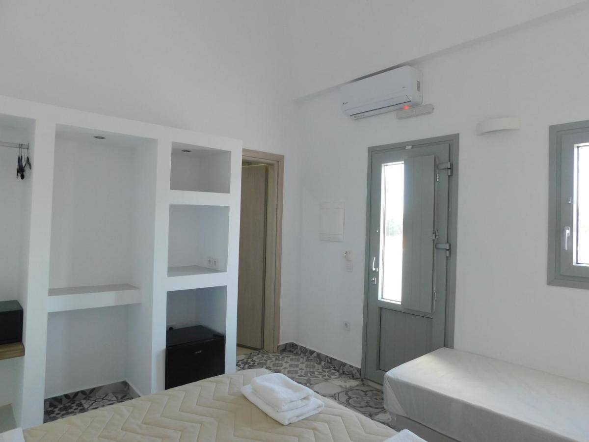 Fira Capital Rooms Exterior photo